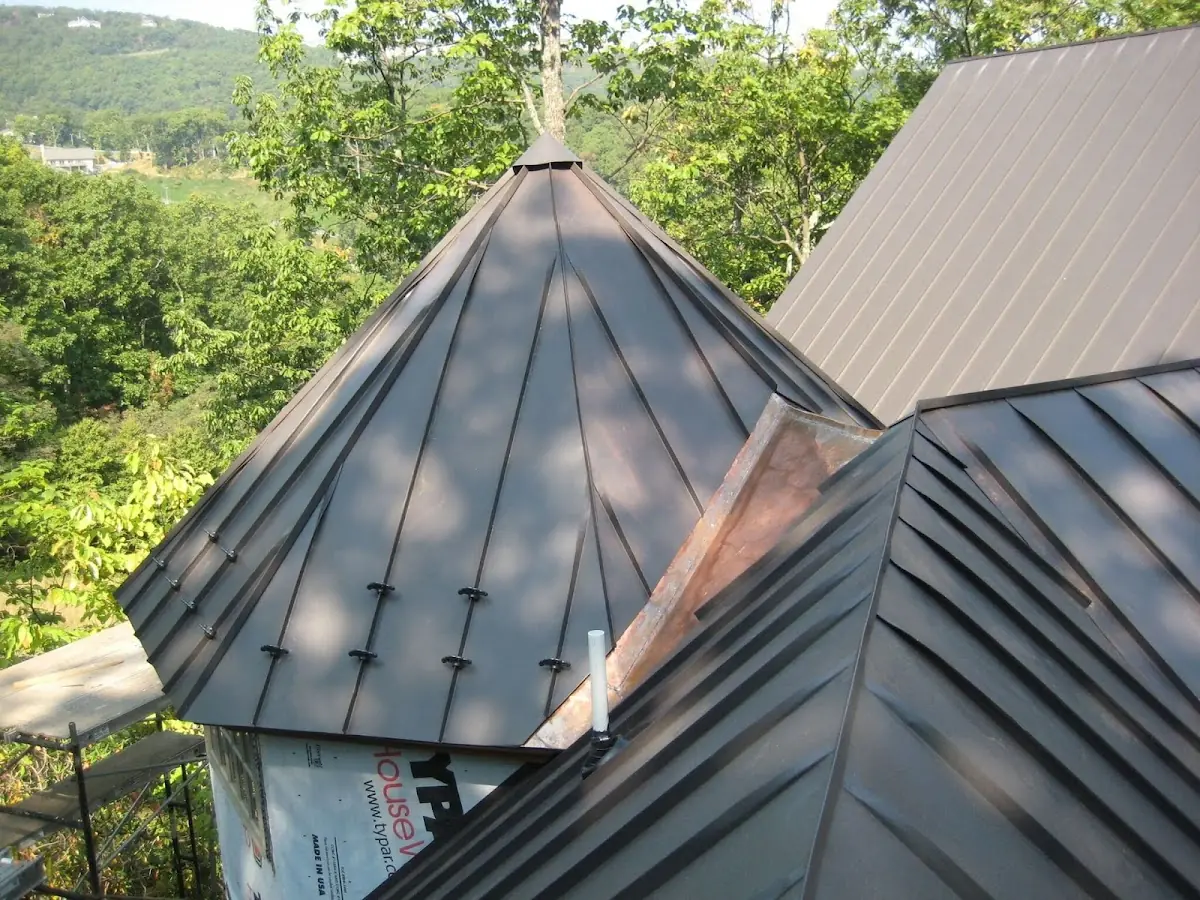 Professional Roof Tarp Installation by Craftsman Roofing in Startex